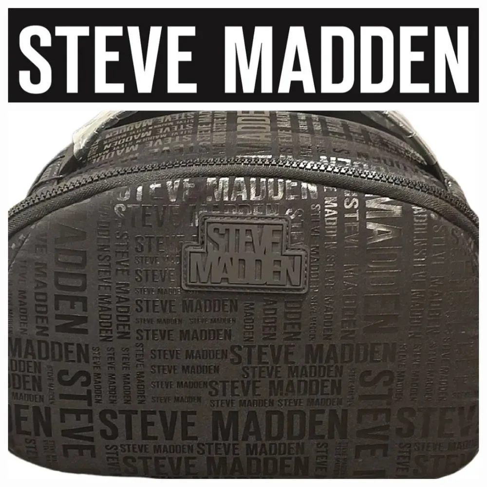 Steve Madden Repeat Logo Open Wide Traincase-‎ Black